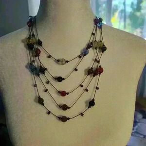Multi-layer costume jewelry necklace